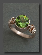 4-100_RG6557 peridot